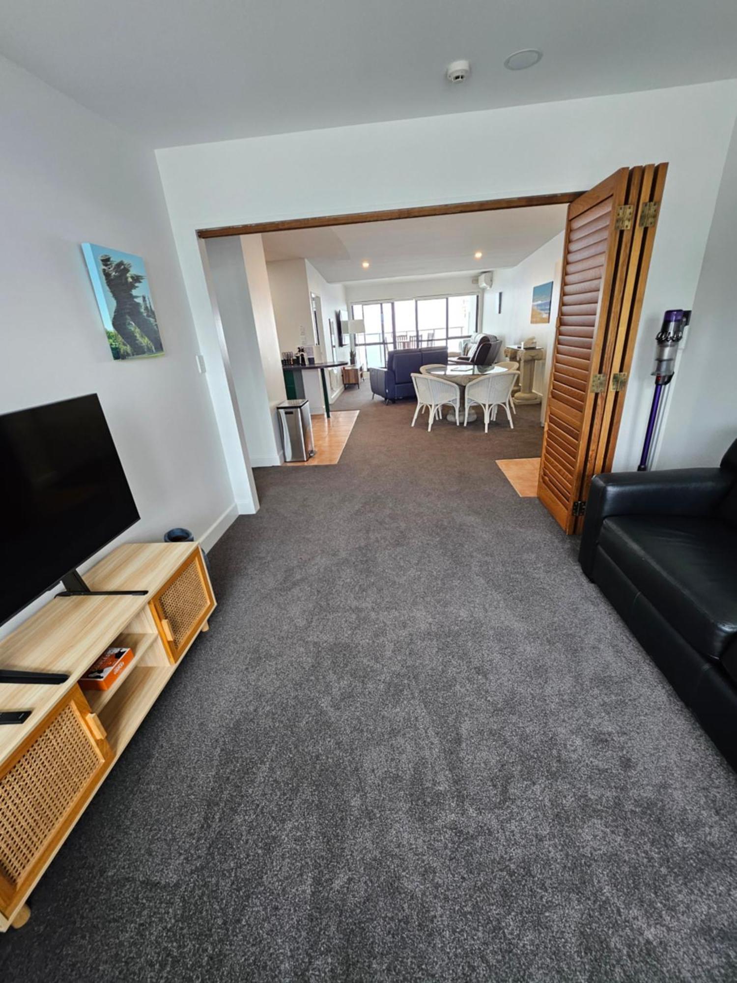 Luxury Beach Escape - 6 Adams Ave Mt Maunganui Маунт-Маунгани Экстерьер фото